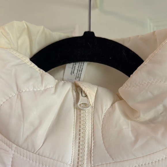 90 Degree By Reflex Cream Quilted Vest Size Medium NWT - Picture 2 of 7